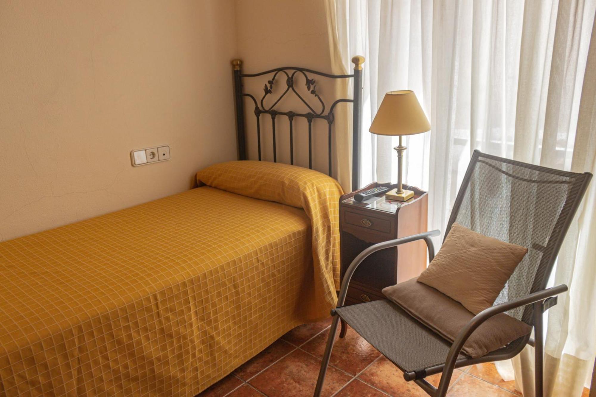 Hotel Tárbena Екстериор снимка